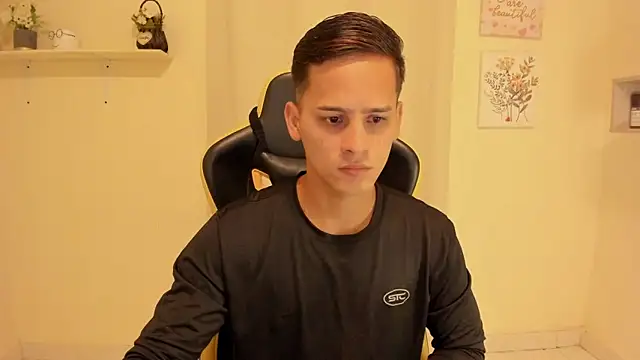 sexy andres01 online show from 9, 6, 2026