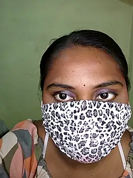 Snapshot of MISS_MADHURIBABY chatting on 5, 5, 2026 MISS MADHURIBABY online show from 5, 5, 2026