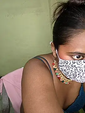 Snapshot of MISS_MADHURIBABY chatting on 28, 5, 2026 MISS MADHURIBABY online show from 28, 5, 2026