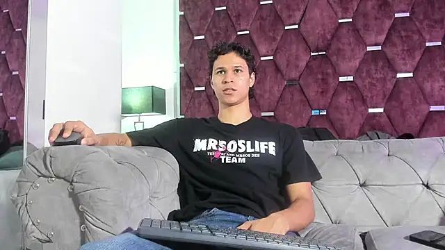 Snapshot of TonyBenedetti chatting on 12, 7, 2026 TonyBenedetti online show from 12, 7, 2026