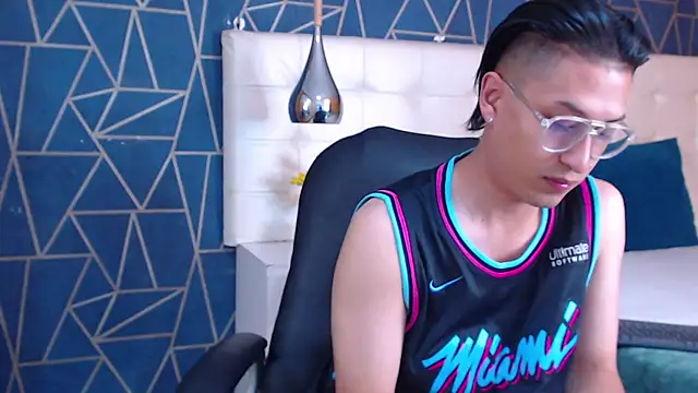 Snapshot of EriickFerrer chatting on 2, 3, 2026 EriickFerrer online show from 2, 3, 2026