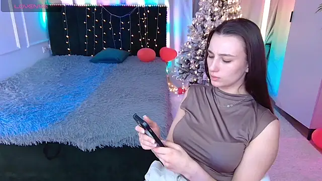 Snapshot of Vivian_Wee chatting on 27, 2, 2026 Vivian Wee online show from 27, 2, 2026