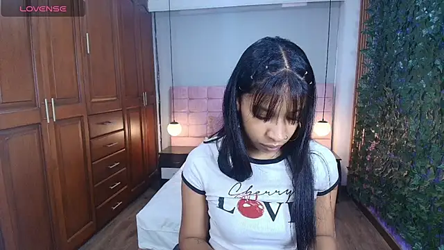 ShayMilleer online show from 15, 4, 2026