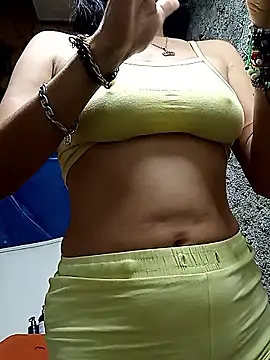 yuliitza4 online show from 30, 3, 2026