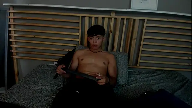 Snapshot of clark_ken01 chatting on 20, 4, 2026 clark ken01 online show from 20, 4, 2026