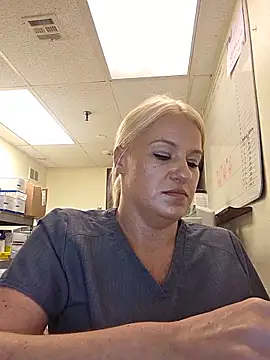 Snapshot of LadyB07 chatting on 3, 6, 2026 LadyB07 online show from 3, 6, 2026