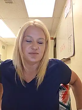Snapshot of LadyB07 chatting on 4, 6, 2026 LadyB07 online show from 4, 6, 2026