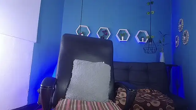 Assly Love online show from 26, 2, 2026