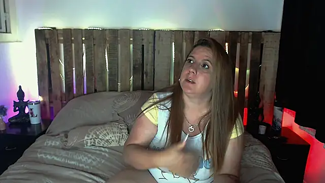 Jessi jones online show from 25, 3, 2026