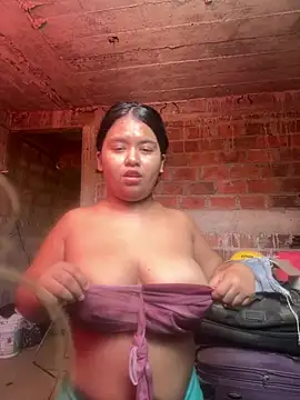 Snapshot of emi_li82 chatting on 4, 5, 2026 emi li82 online show from 4, 5, 2026