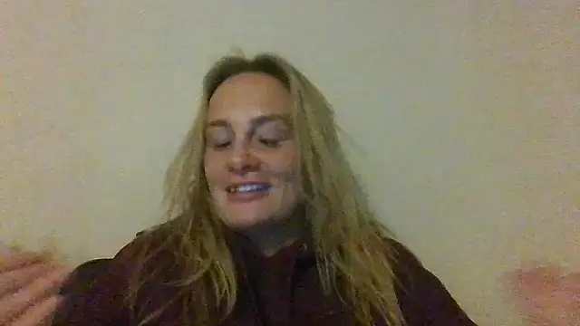 Snapshot of Lisanne30 chatting on 2, 3, 2026 Lisanne30 online show from 2, 3, 2026