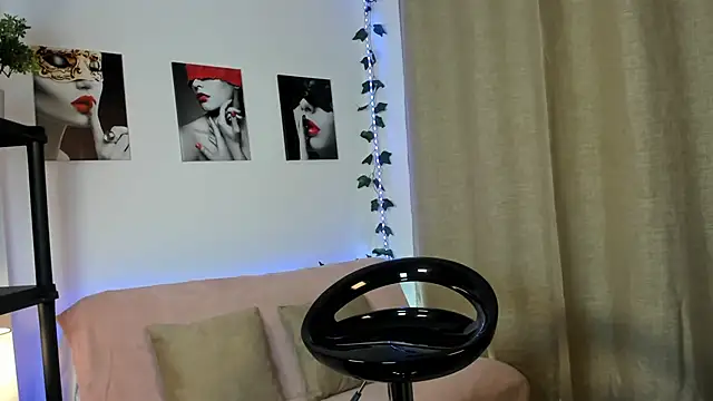 Rebeca Marchetti online show from 17, 4, 2026