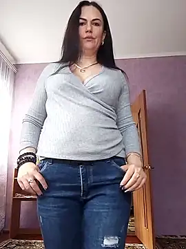 AmyLove471 online show from 4, 4, 2026