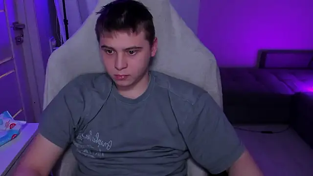 Snapshot of max_sm1th chatting on 4, 3, 2026 max sm1th online show from 4, 3, 2026