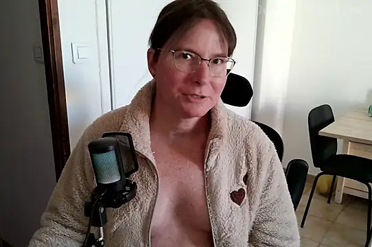 Snapshot of Jessica_hotTime chatting on 3, 4, 2026 Jessica hotTime online show from 3, 4, 2026
