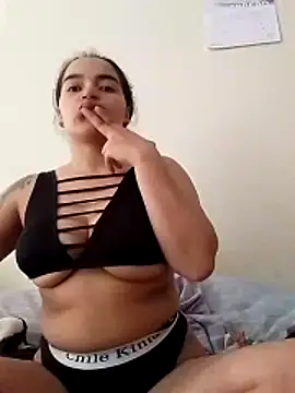 Snapshot of amomentofpassion_1 chatting on 27, 2, 2026 amomentofpassion 1 online show from 27, 2, 2026