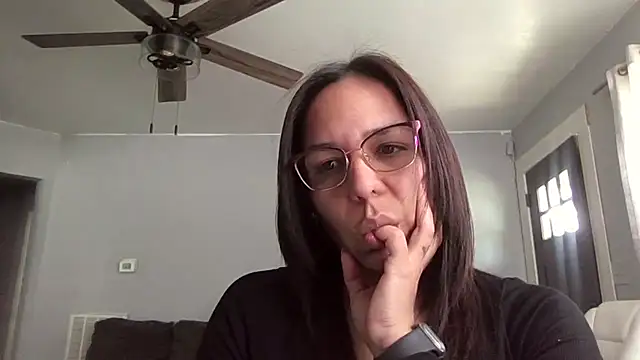 Snapshot of Mkdana chatting on 1, 5, 2026 Mkdana online show from 1, 5, 2026
