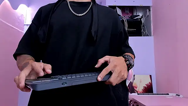 DanteLuxx online show from 16, 4, 2026