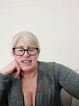 FlirtyFleur-x online show from 30, 3, 2026