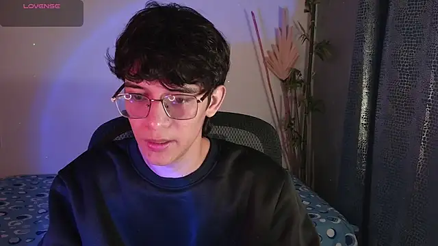 Snapshot of noah_millerx chatting on 1, 3, 2026 noah millerx online show from 1, 3, 2026