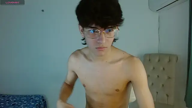 Snapshot of noah_millerx chatting on 6, 5, 2026 noah millerx online show from 6, 5, 2026