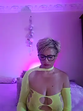 Snapshot of LunaBlaise chatting on 22, 6, 2026 LunaBlaise online show from 22, 6, 2026