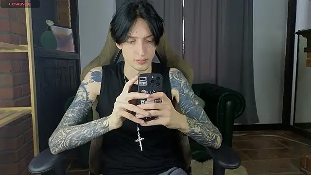 SashaXX  online show from 28, 2, 2026