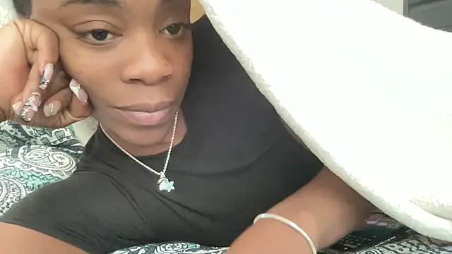 Snapshot of PetiteWet chatting on 26, 3, 2026 PetiteWet online show from 26, 3, 2026