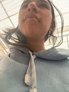 LilyRossi  online show from 17, 6, 2026