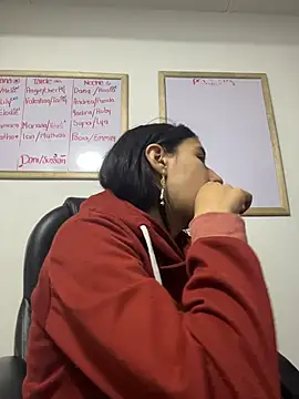 LilyRossi  online show from 10, 7, 2026