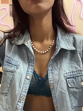 Snapshot of Zoiii__ chatting on 3, 4, 2026 Zoiii online show from 3, 4, 2026