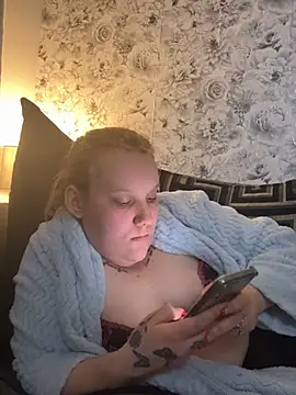 Snapshot of SassieBlondie chatting on 3, 3, 2026 SassieBlondie online show from 3, 3, 2026