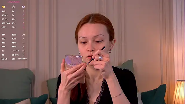 SadieSink  online show from 9, 4, 2026