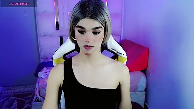 Sophiaa doll  online show from 16, 3, 2026