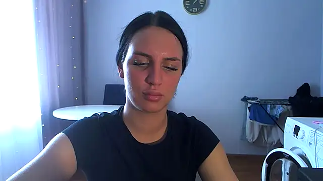 Snapshot of imvika chatting on 23, 4, 2026 imvika online show from 23, 4, 2026