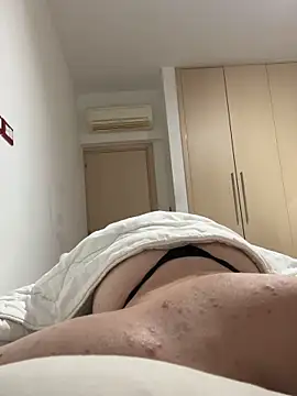 GloriaKariolaki online show from 18, 4, 2026