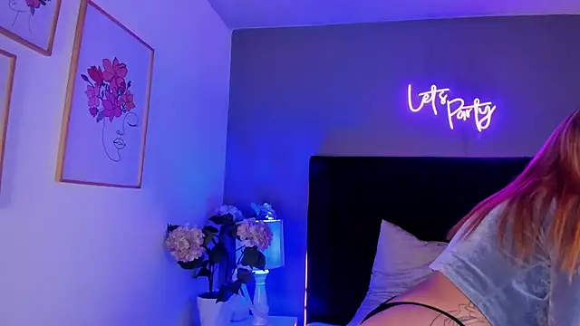 scarlett leex  online show from 24, 4, 2026