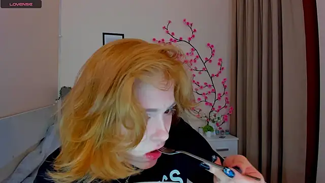 DellaRows online show from 9, 4, 2026