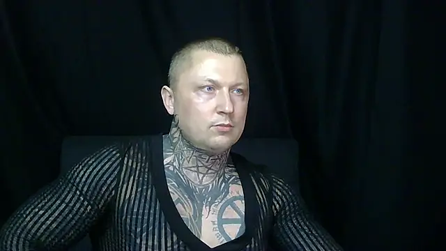Snapshot of devilWithTats chatting on 29, 4, 2026 devilWithTats online show from 29, 4, 2026
