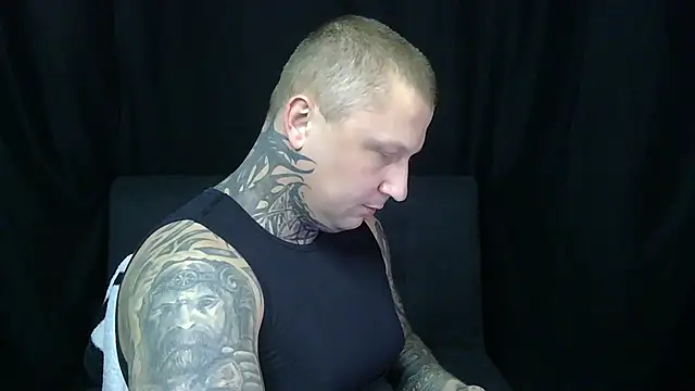 Snapshot of devilWithTats chatting on 19, 5, 2026 devilWithTats online show from 19, 5, 2026