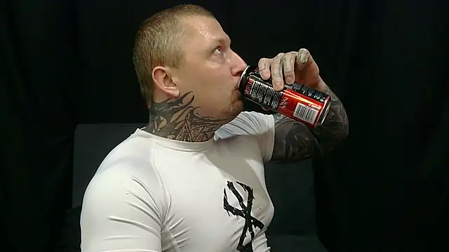 Snapshot of devilWithTats chatting on 23, 5, 2026 devilWithTats online show from 23, 5, 2026