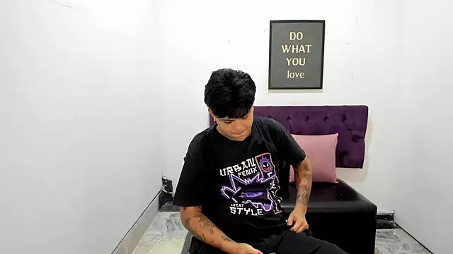 TomBoy Natali online show from 14, 4, 2026