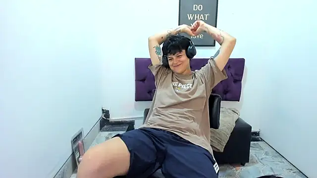 Snapshot of TomBoy_Natali chatting on 6, 5, 2026 TomBoy Natali online show from 6, 5, 2026