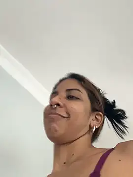 VioletaHills  online show from 11, 4, 2026