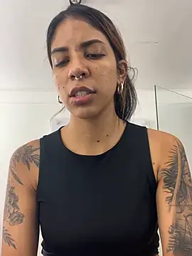 VioletaHills  online show from 4, 7, 2026