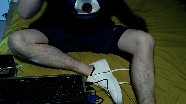 Snapshot of dpr100z chatting on 4, 3, 2026 dpr100z online show from 4, 3, 2026