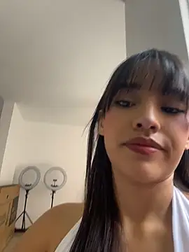 Mia-villalobos online show from 29, 7, 2026