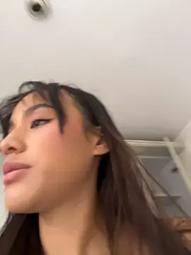 Mia-villalobos online show from 6, 8, 2026