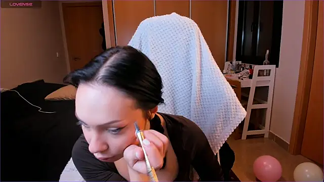 AlexaRayJoel online show from 19, 4, 2026