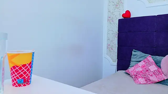 RaysaDrake online show from 8, 4, 2026